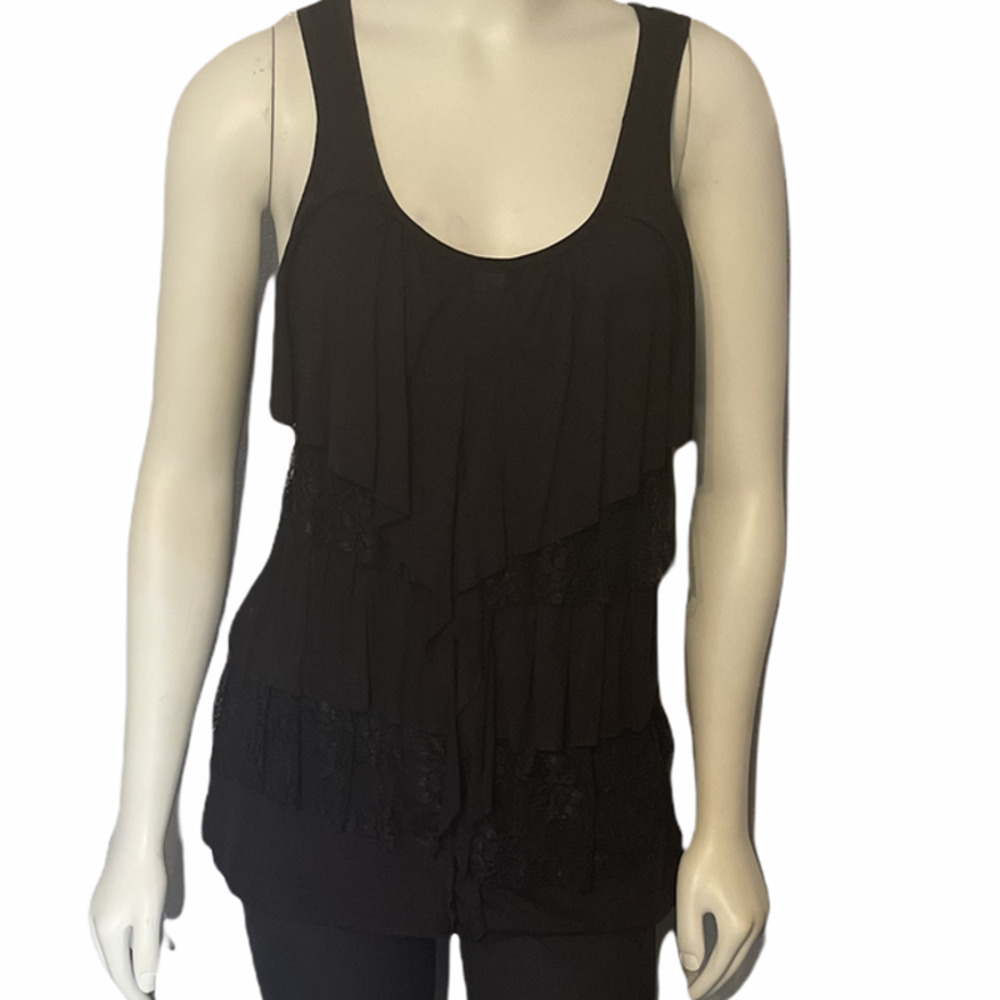 Lush‎ black ruffled tank S